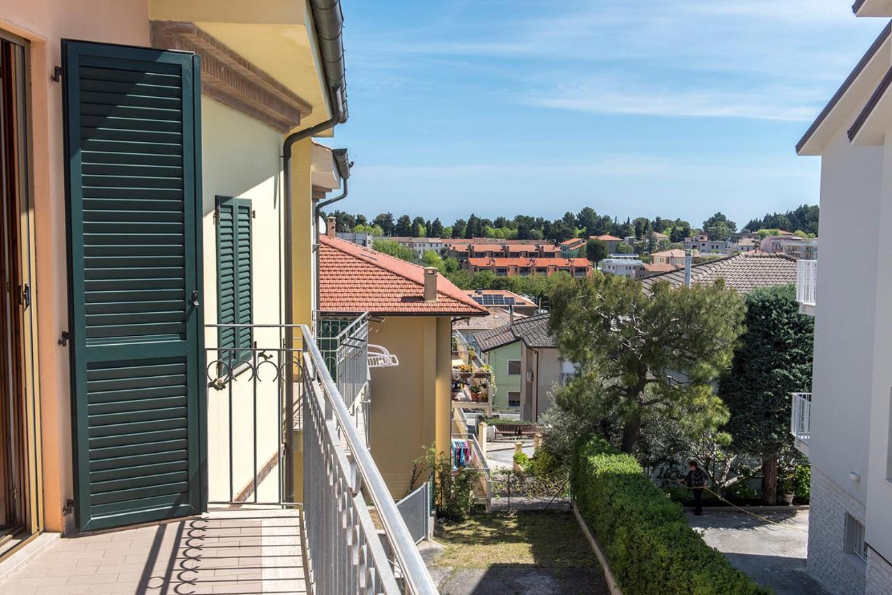 S130 - Sirolo, Deliziosa Villetta Con Terrazzo Buitenkant foto